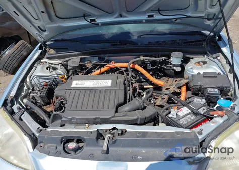 2003 Honda Civic Hybrid from USA, damaged, VIN JHMES96693S025051